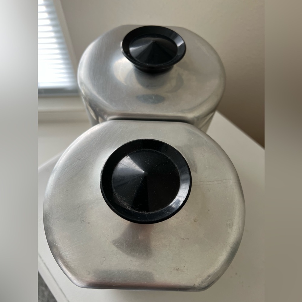 Vintage 1950s MCM Kitchen Aluminum Canisters Lids | Flour And Sugar - Picture 12 of 12